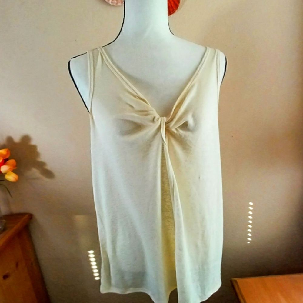 Old Navy NWT twist front V-neck top